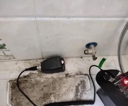 陈仓屋顶漏水维修公司分享下卫生间漏水的危害及解决方法